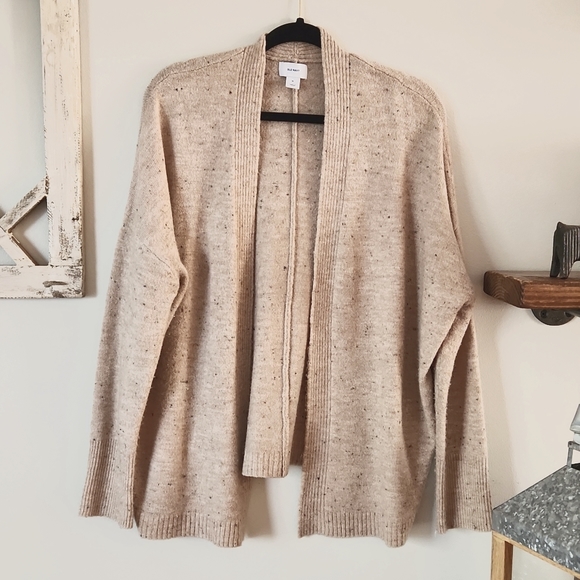 Old Navy Sweaters - Old Navy Women's Cozy Tan Cardigan with Black Speckles